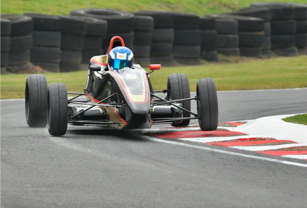 Повече за техниката за смяна на предавки Heel-and-Toe